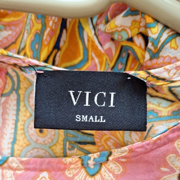 VICI Pink and Yellow Paisley Dress. Great Condition Size Small - Picture 9 of 11